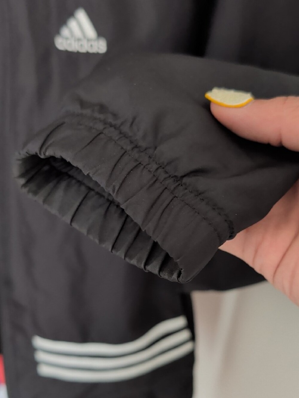 Adidas Women's Black 3-Stripe Full-Zip Lightweight Windbreaker Jacket - Picture 6 of 8